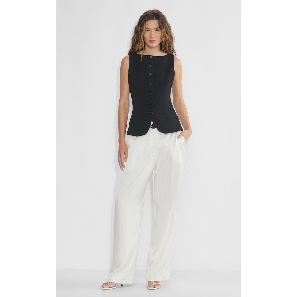 Aritzia The Effortless  Satin Wide-Leg Light Birch Dress Pants Size 4 NWT